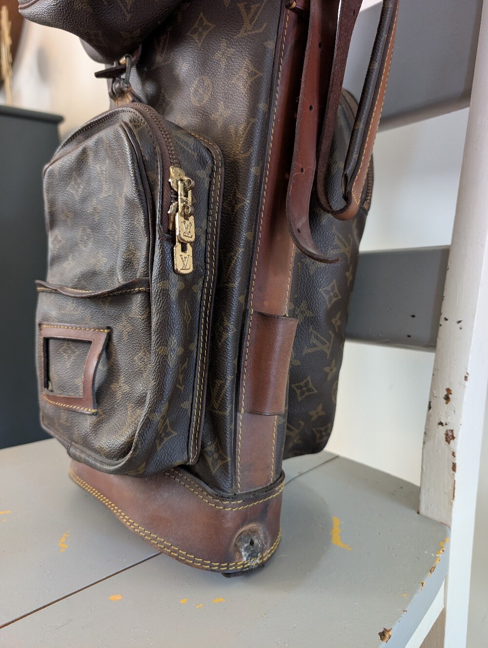 Early 80's "Louis Vuitton" Monogram Golf Club Bag - *Display Piece* - Rare Find! - Picture 9 of 16